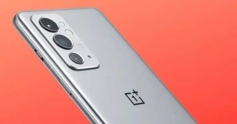 OnePlus-10R-To-Replace-Alert-Slider-With-Centered-Punch-Hole-Display.jpg