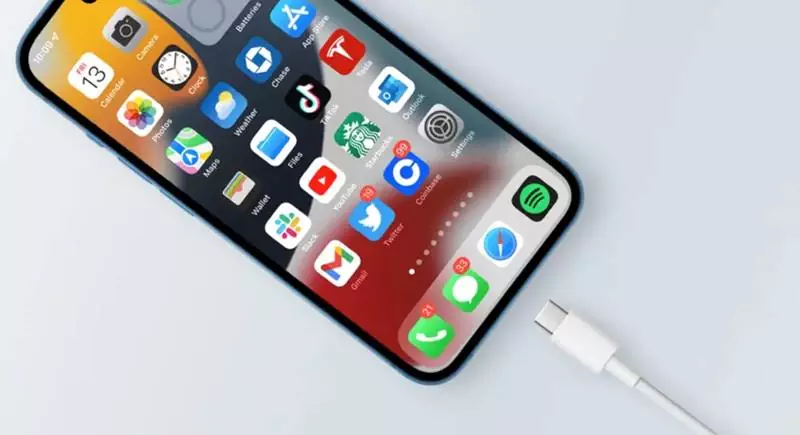 1652525200_Apple-Started-Testing-iPhones-with-USB-C-Confirmed-by-Bloomberg.jpg