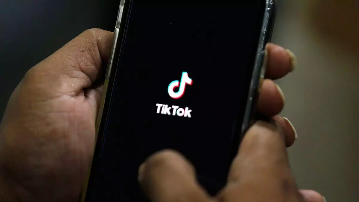 FCC Commissioner Wants Apple & Google To Remove TikTok