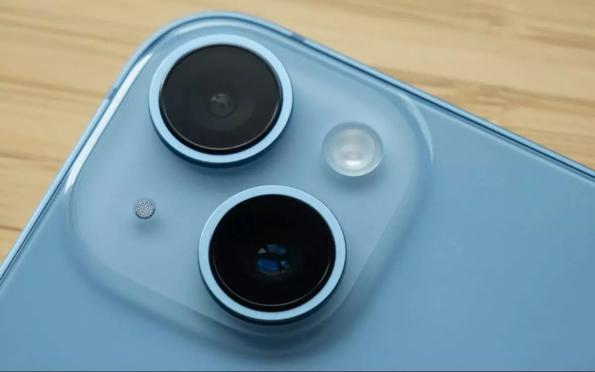 iPhone 15's New Camera Bump: All Details
